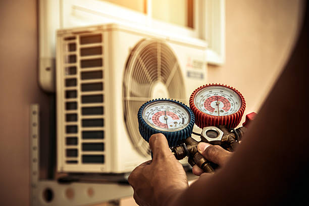 Professional Hvac Installation technician working in Centreville, MI